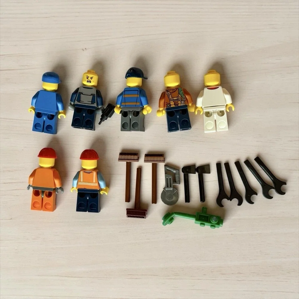 LEGO Minifigure Lot Construction Worker City Figures & Tools Bundle 20 Pieces